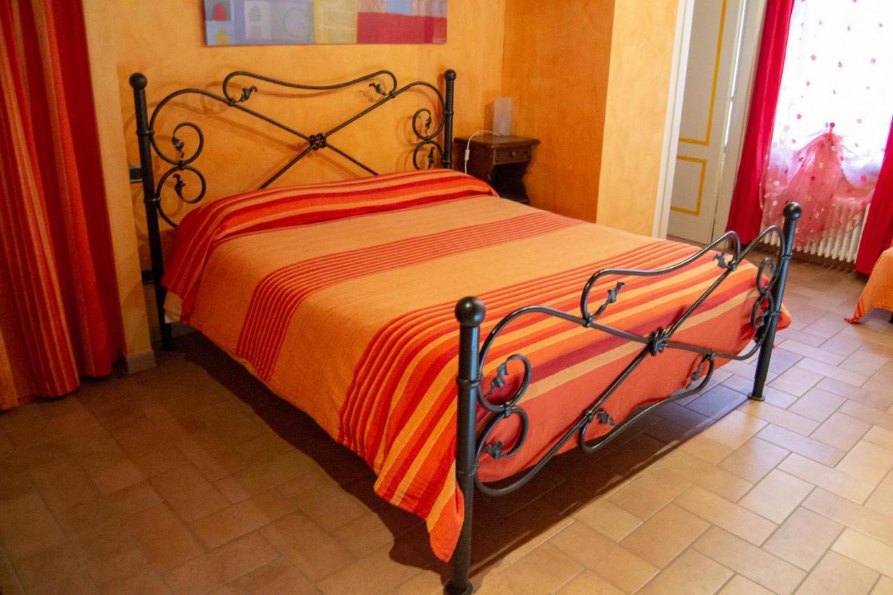 L'Angolo Di Verlano Canossa Экстерьер фото
